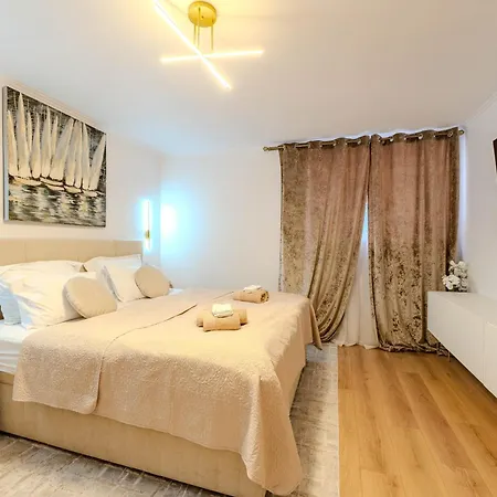 Apartamento Centre & Teali