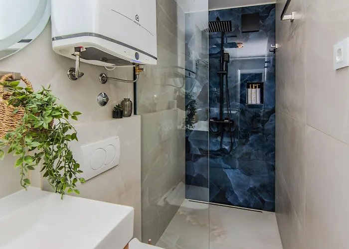 Centre & Teali Split