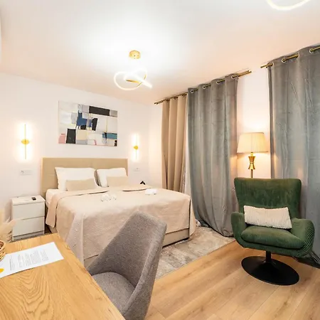Apartment Centre & Teali