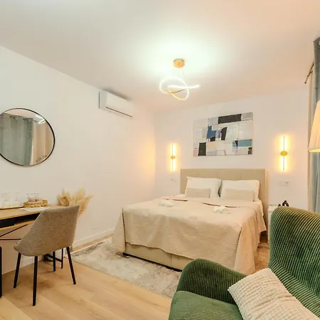Apartment Centre & Teali *