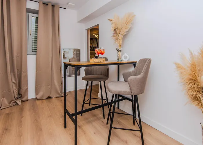 Centre & Teali Appartamento